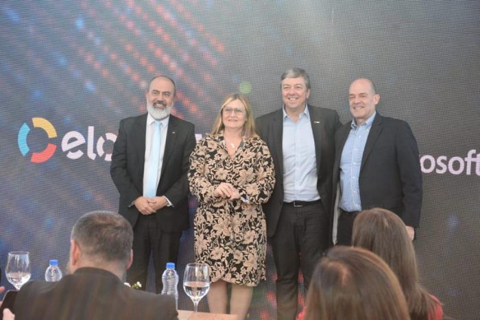 Marcos Brasiliano Rosa, vice-presidente de Finanças da CAIXA. Maria Rita Serrano, presidente da CAIXA. Giancarlo Greco, CEO da Elo, e o vice-presidente de Serviços Financeiros da Microsoft Brasil, Júlio Gomes. Foto: Thiago Zion.