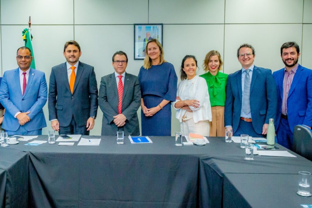 Pessoas reunidas